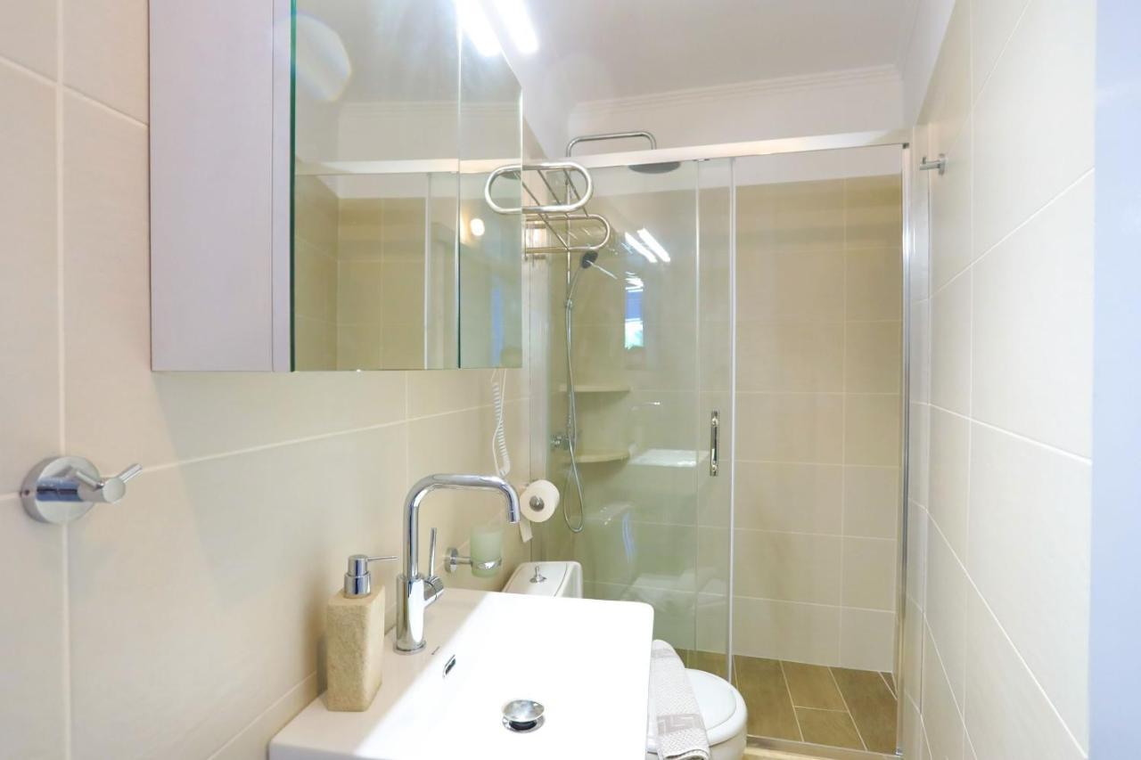Alexandra Apartment Nisaki  Luaran gambar